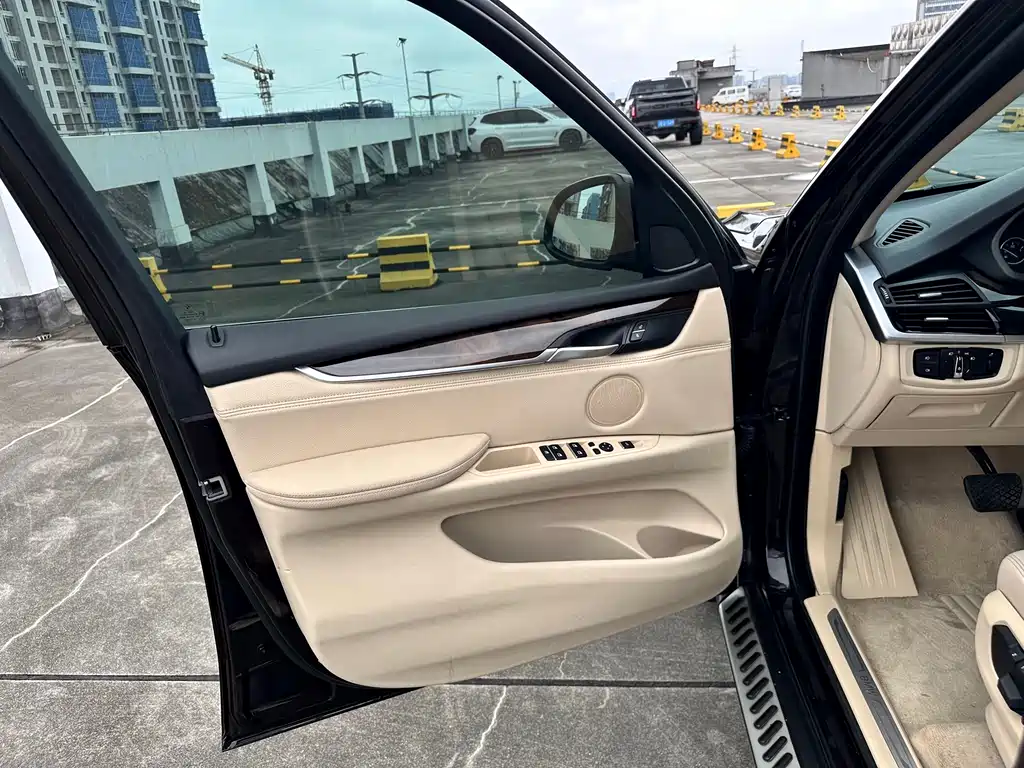 BMW X5 2015 — фото 10