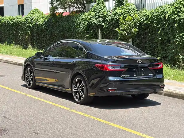 Toyota Camry 2025