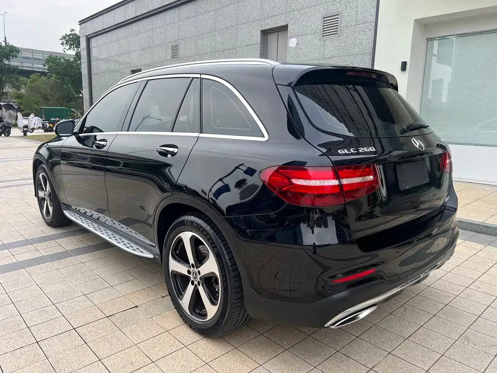 Mercedes-Benz GLC 2018 — фото 19