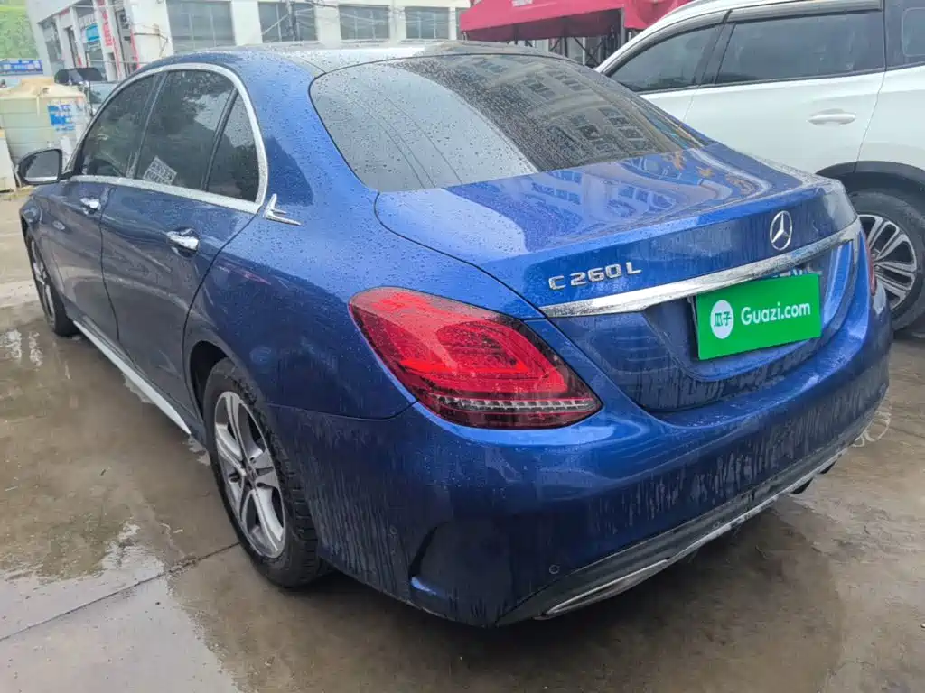Mercedes-Benz C-Class 2021