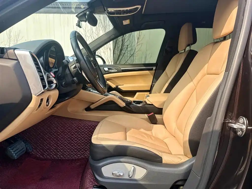 Porsche Cayenne 2017 — фото 12