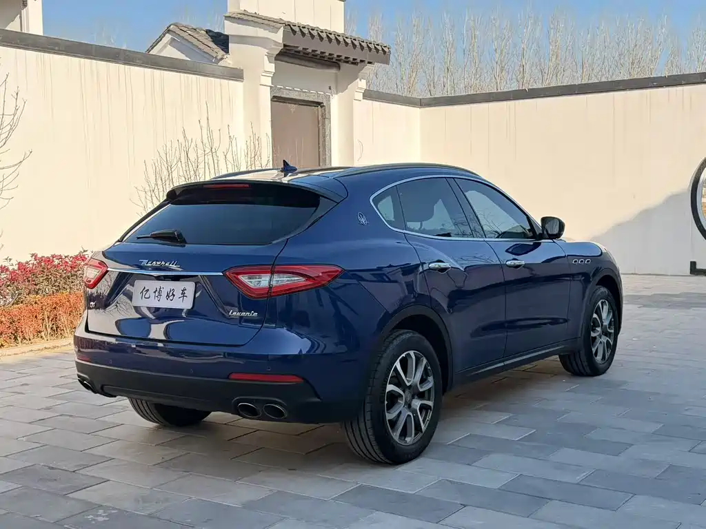 Maserati Levante 2019 — фото 9