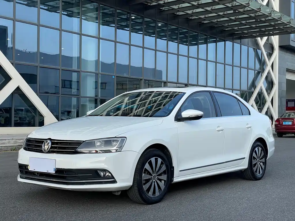 Volkswagen Sagitar 2017 — фото 1