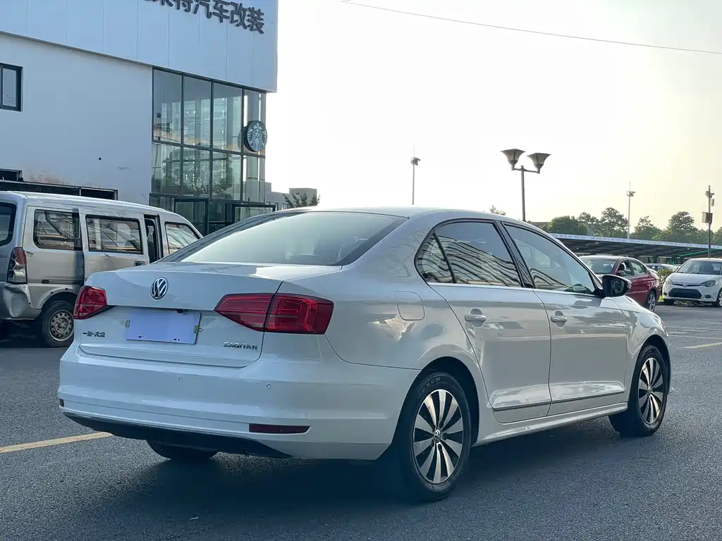 Volkswagen Sagitar 2017 — фото 14