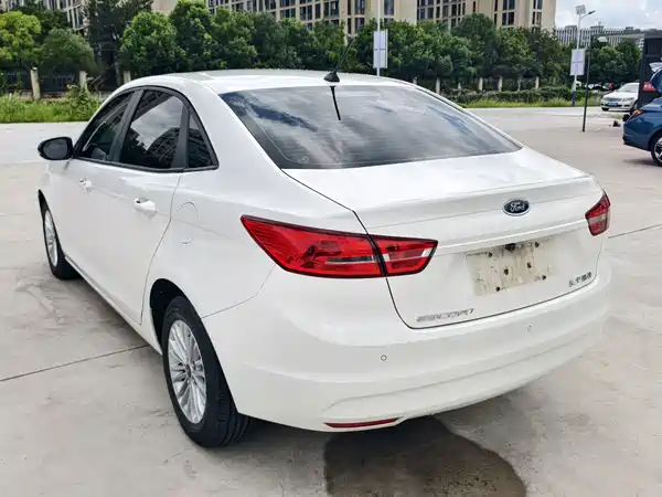 Ford Escort 2018
