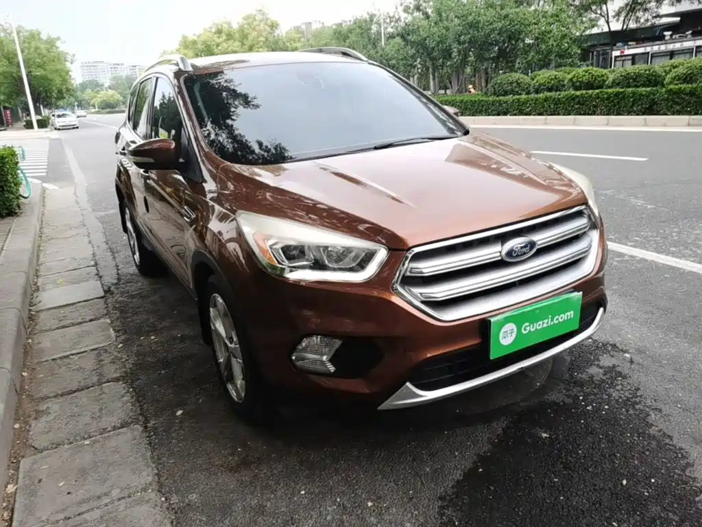 Ford Kuga 2017 — фото 4