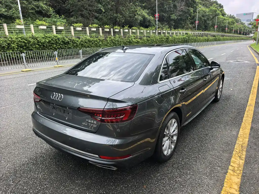 Audi A4L 2019