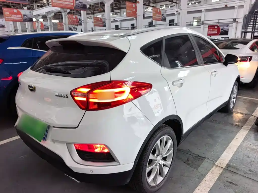 Geely Emgrand GS 2016 — фото 7