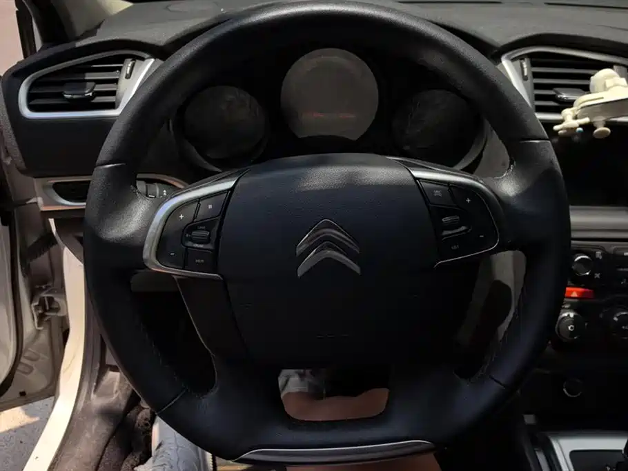 Citroen C4L 2014 — фото 15
