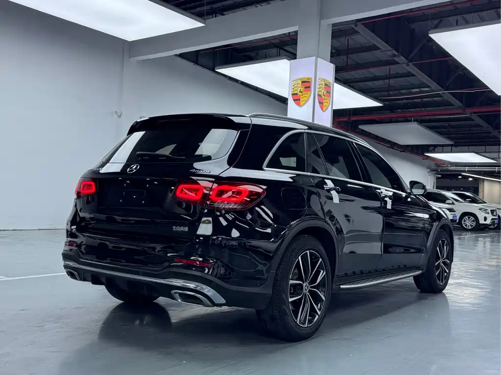 Mercedes-Benz GLC 2021 — фото 19