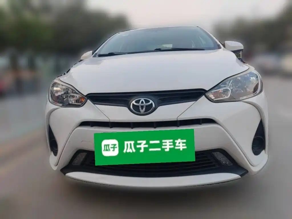 Toyota Yaris L 2017 — фото 24