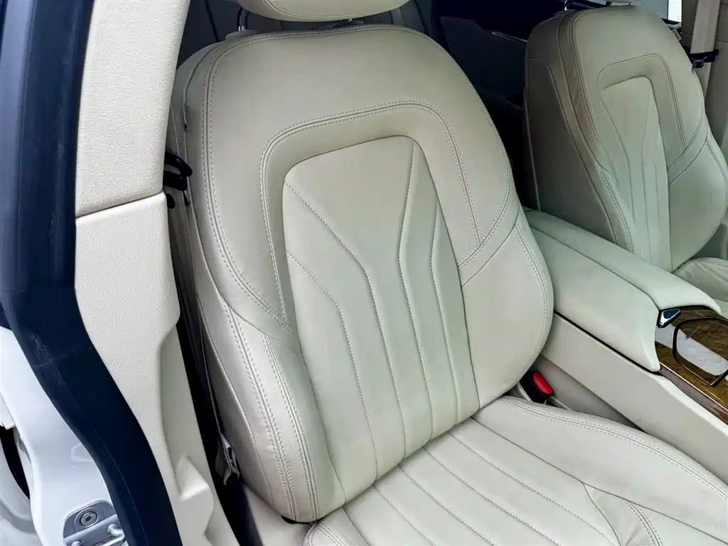 Maserati Quattroporte 2014 — фото 17