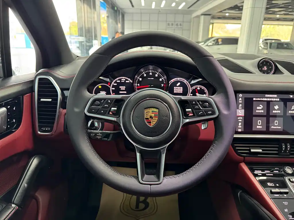 Porsche Cayenne 2018 — фото 9