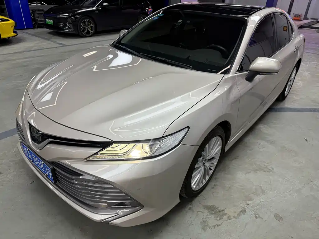 Toyota Camry 2019