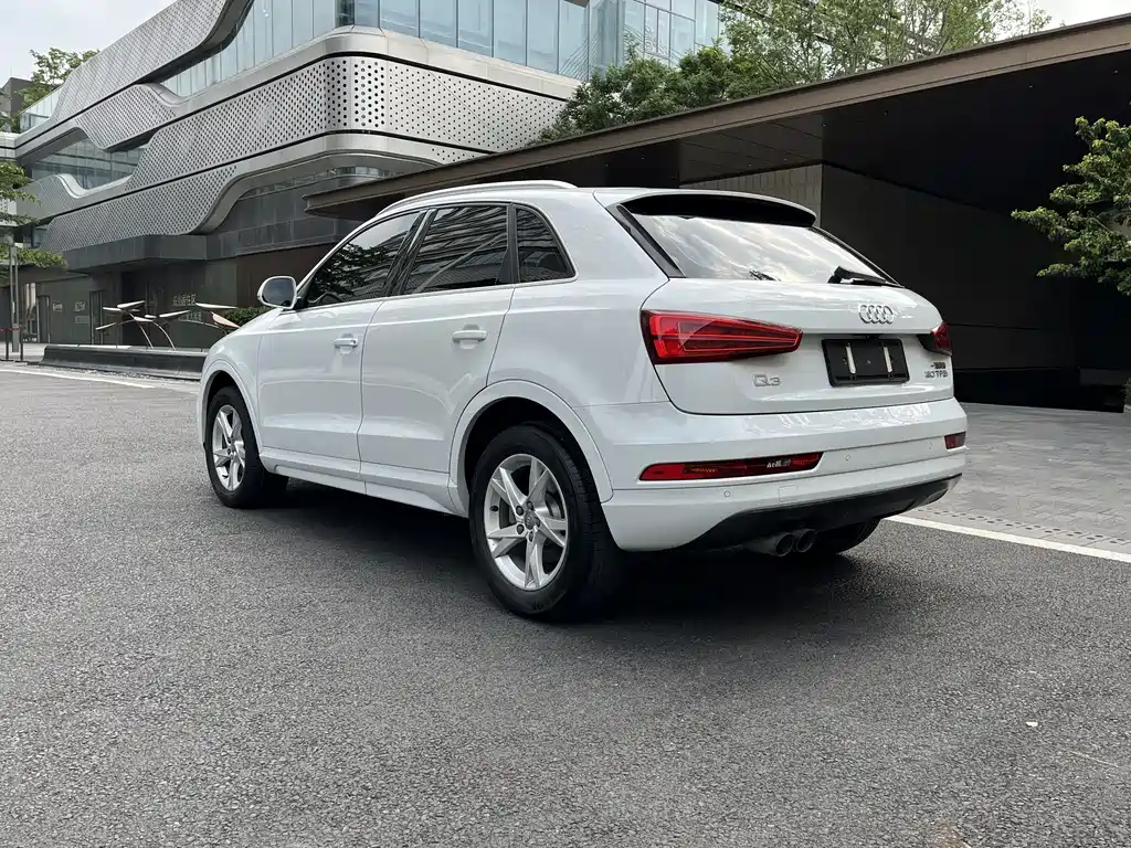 Audi Q3 2016 — фото 5