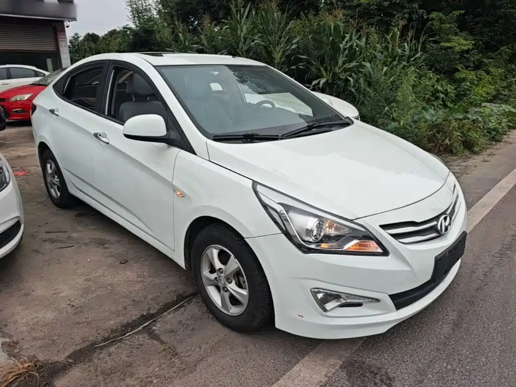 Hyundai Verna 2016