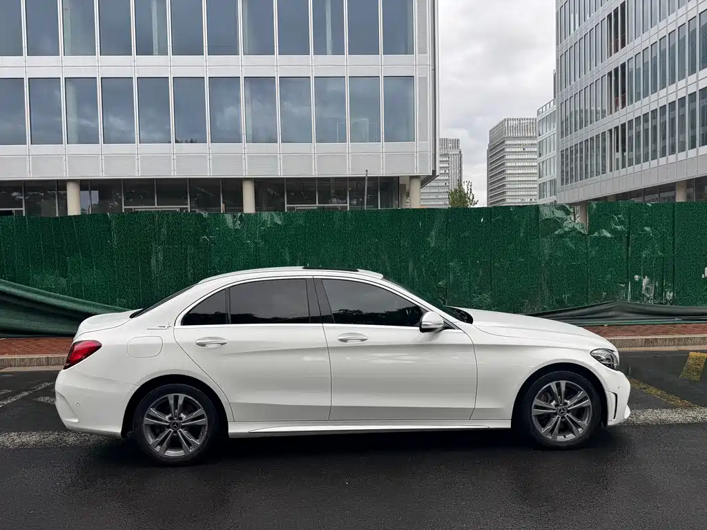 Mercedes-Benz C-Class 2019 — фото 3