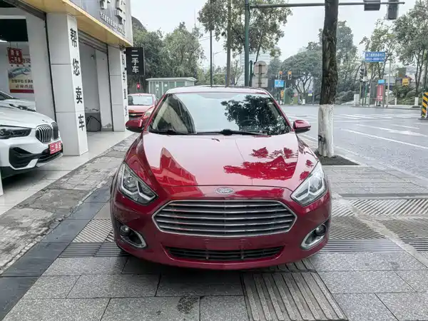 Ford Escort 2015