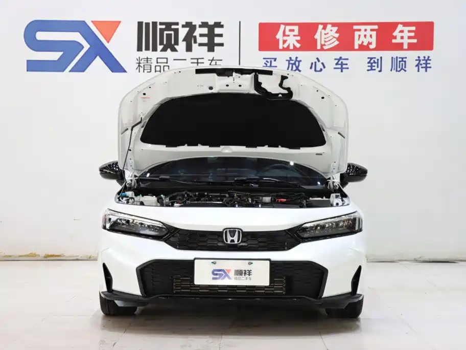 Honda Civic 2025 — фото 18