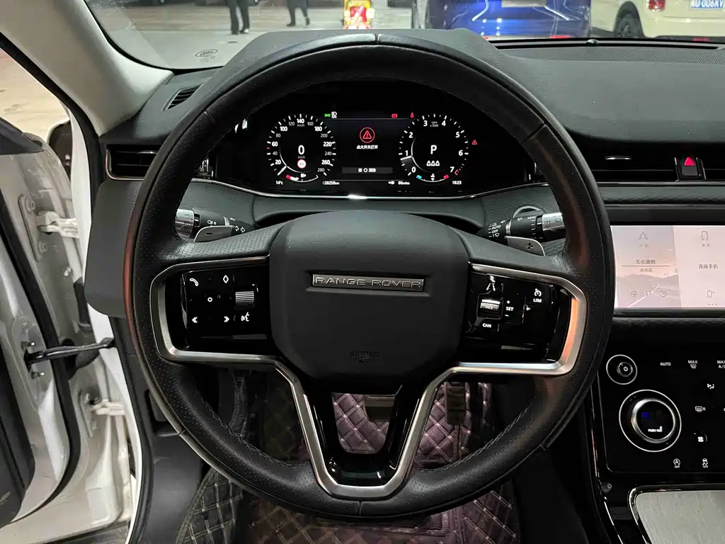 Land Rover Evoque 2021 — фото 7