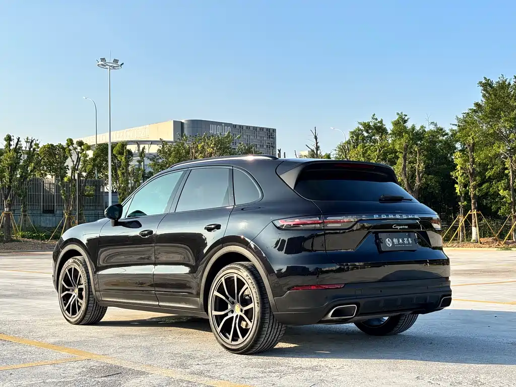 Porsche Cayenne 2019 — фото 4