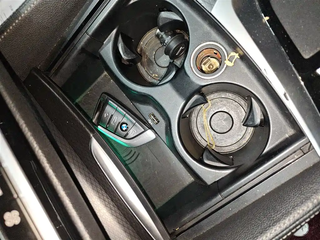 BMW 5 Series 2021 — фото 17