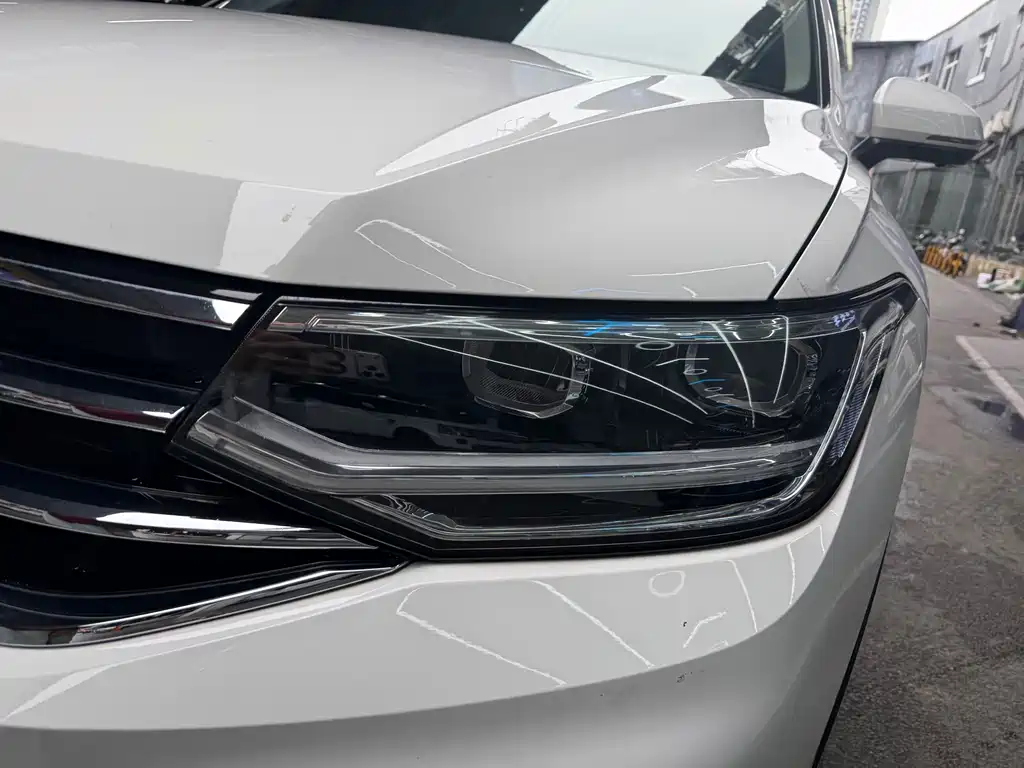 Volkswagen Tiguan L 2022