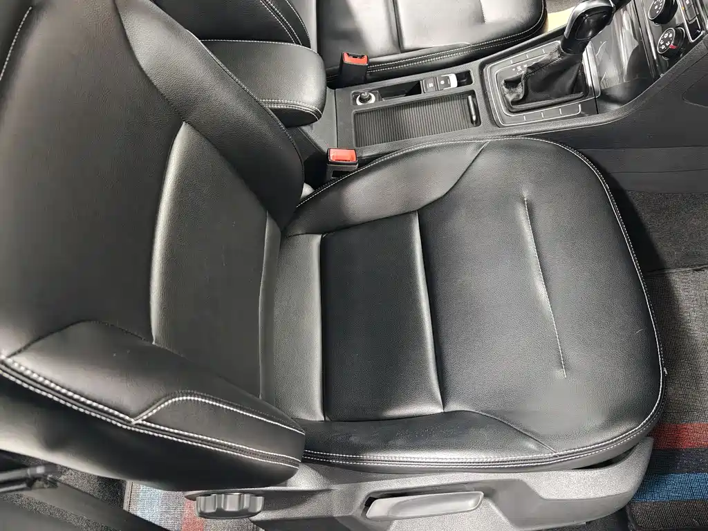 Volkswagen Golf 2018 — фото 10