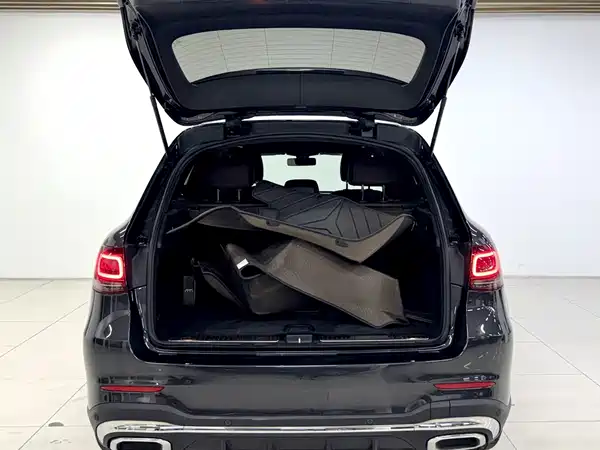Mercedes-Benz GLC 2023