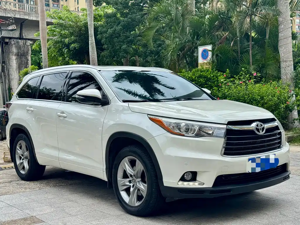 Toyota Highlander 2015 — фото 3