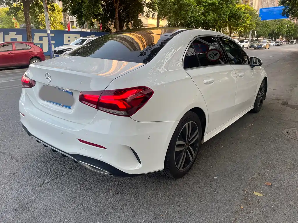 Mercedes-Benz A-Class 2020 — фото 6