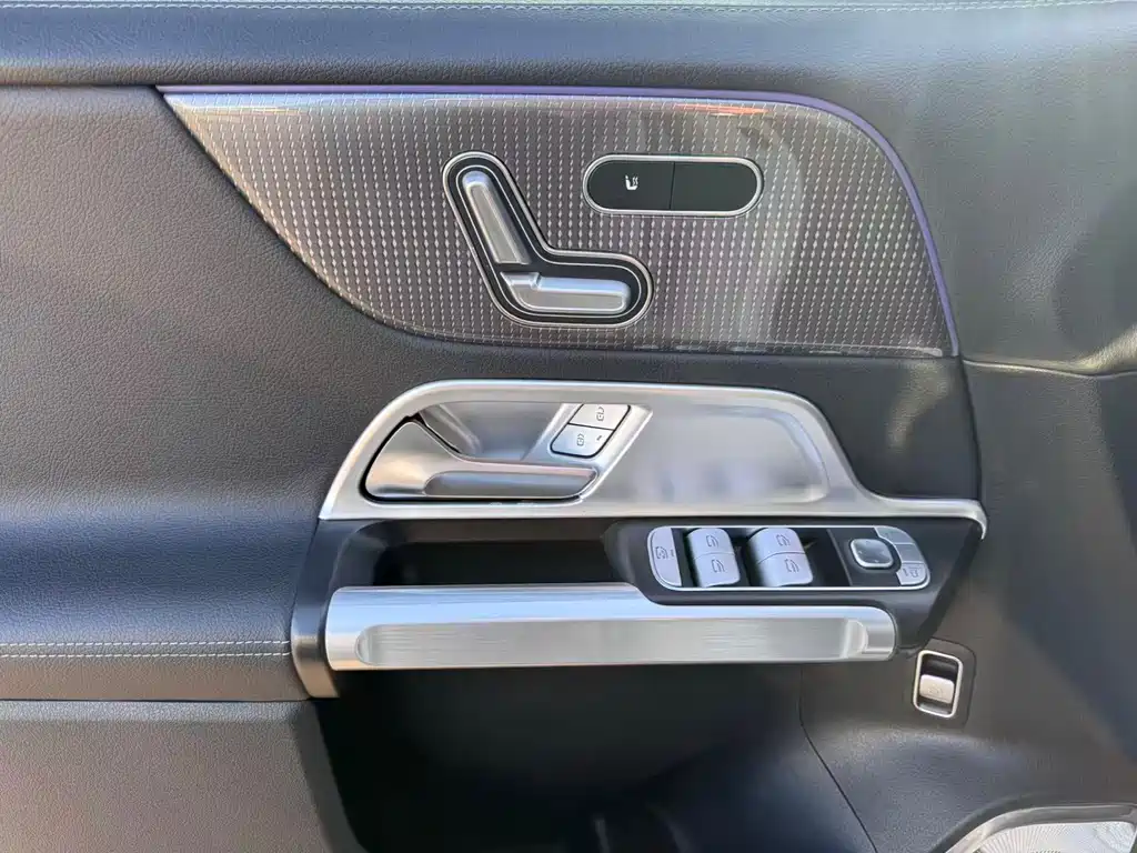 Mercedes-Benz GLB 2022 — фото 17