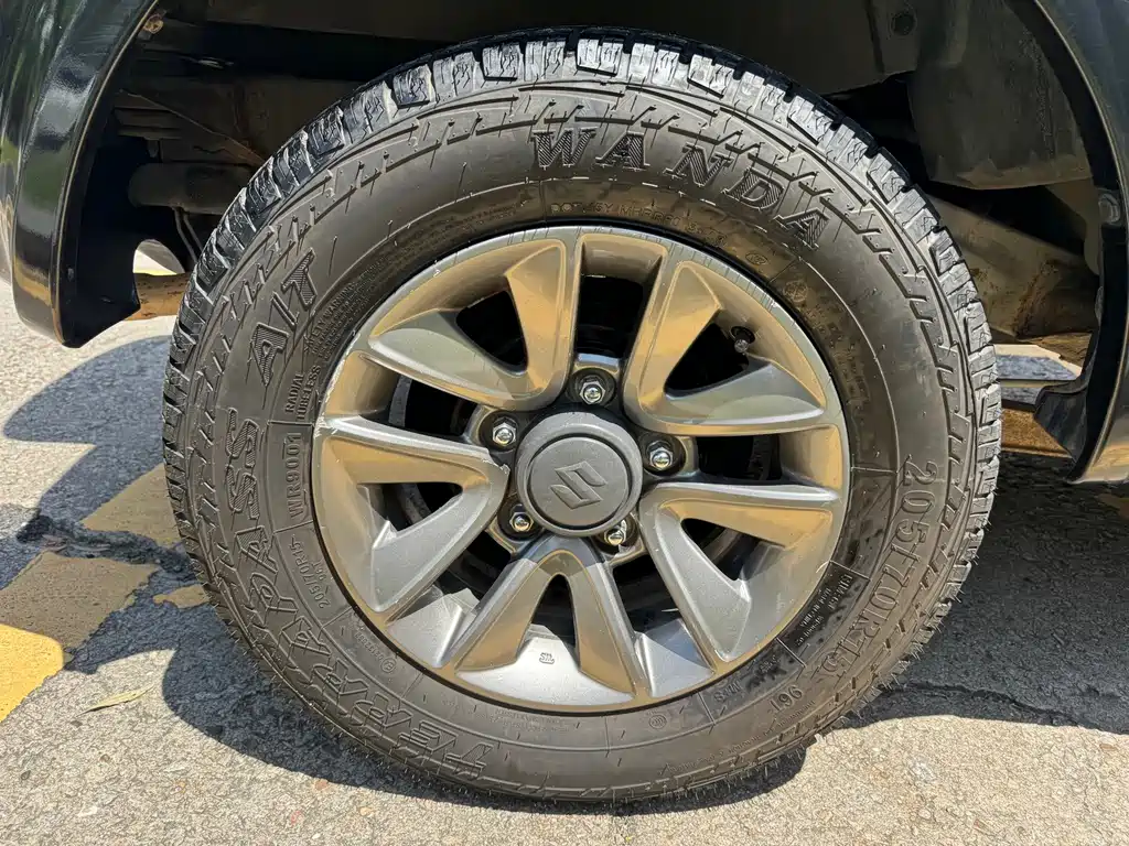 Suzuki Jimny 2018 — фото 12