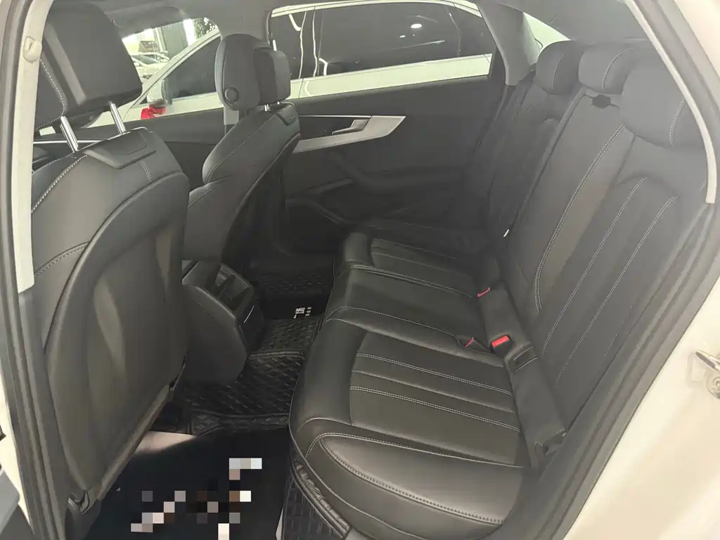 Audi A4L 2023