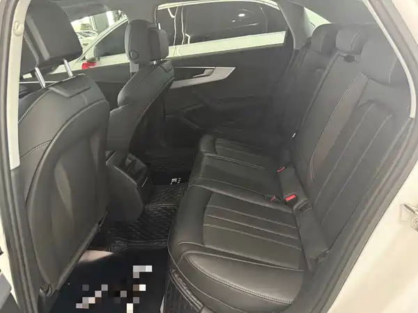 Audi A4L 2023
