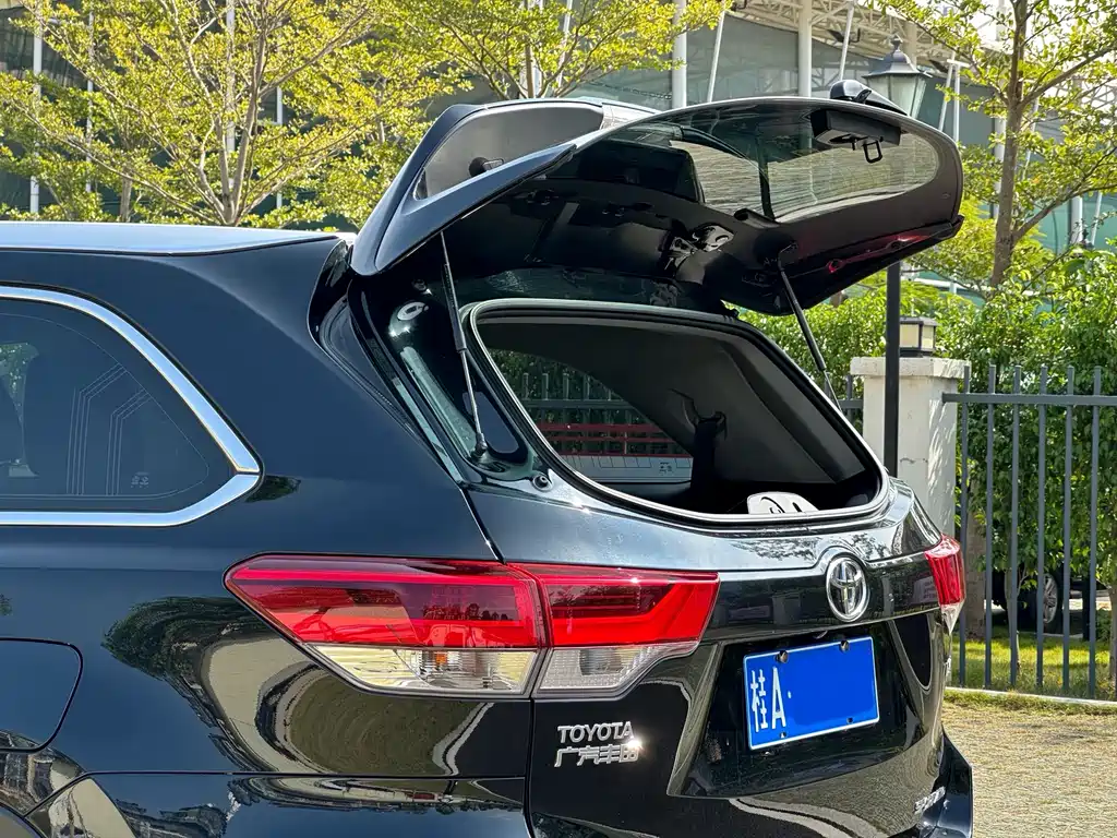 Toyota Highlander 2021 — фото 15