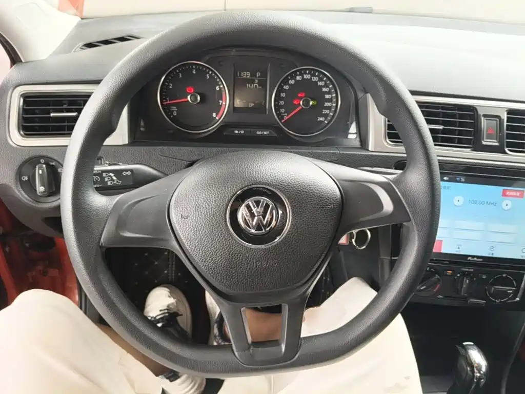 Volkswagen Santana 2015 — фото 11