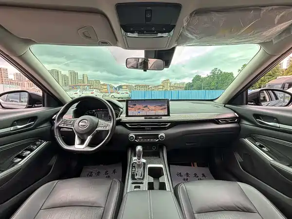 Nissan Teana 2024