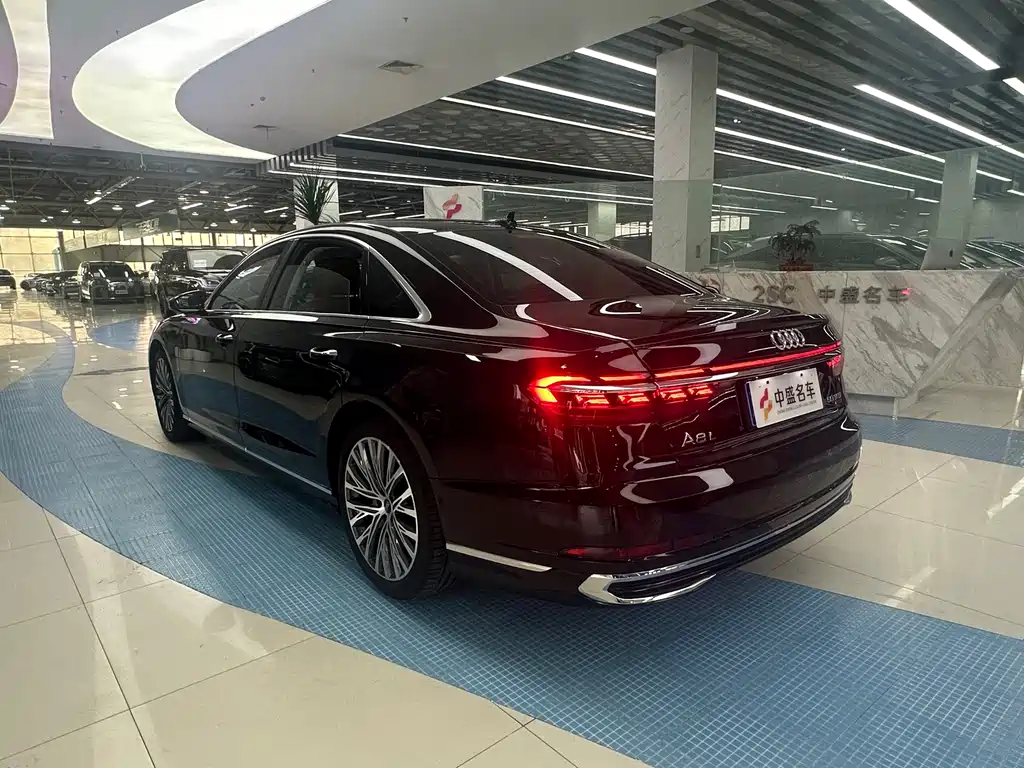 Audi A8 2024