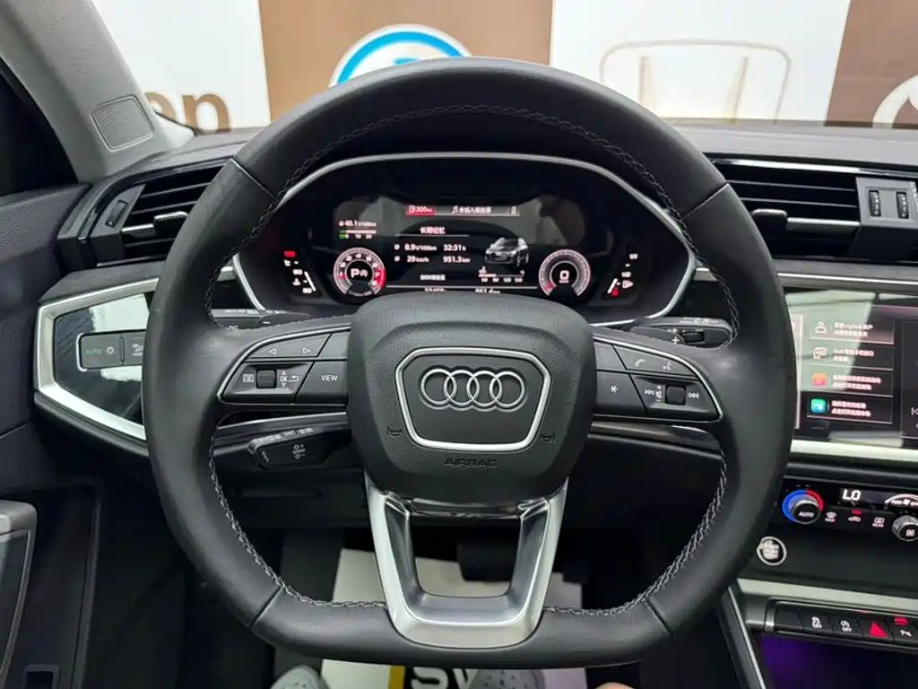 Audi Q3 2022 — фото 11