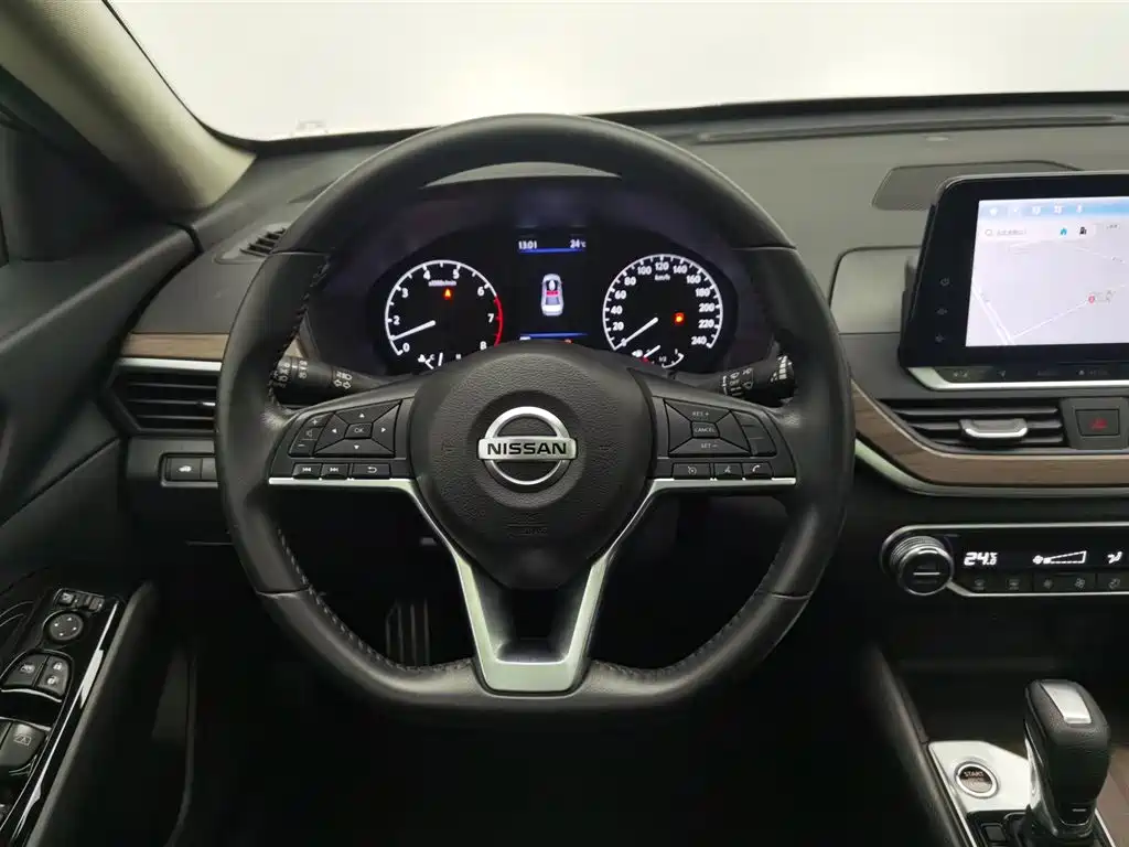 Nissan Teana 2022 — фото 11
