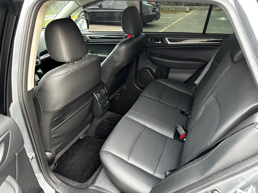 Subaru Outback 2015 — фото 10