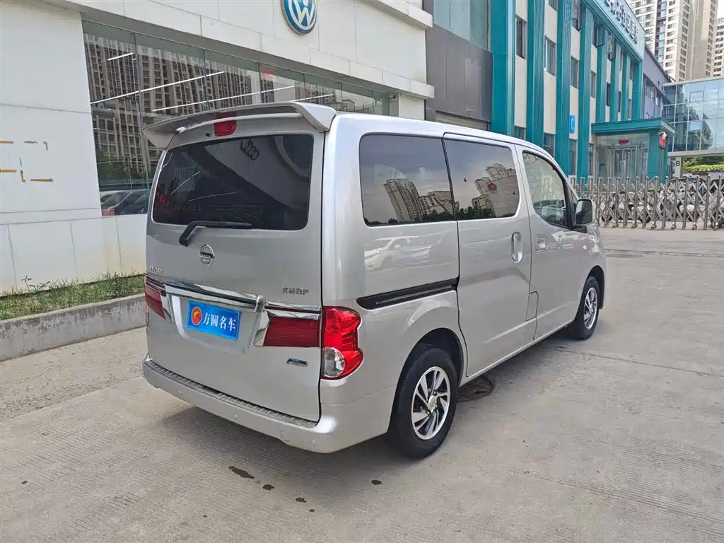 Nissan NV200 2019 — фото 3