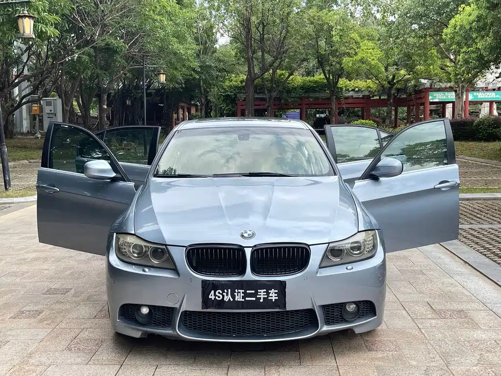 BMW 3 Series 2011