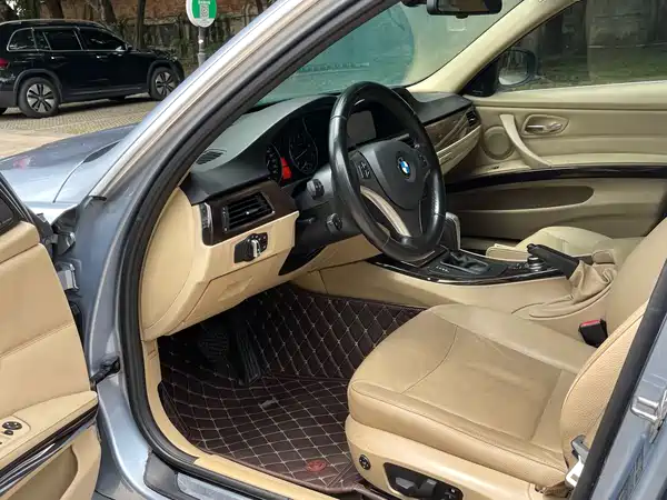 BMW 3 Series 2011