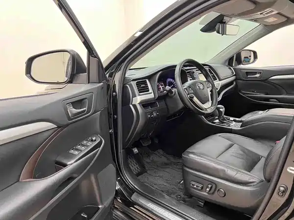 Toyota Highlander 2020