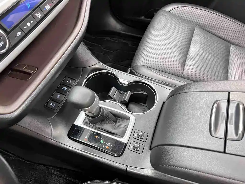 Toyota Highlander 2020 — фото 20
