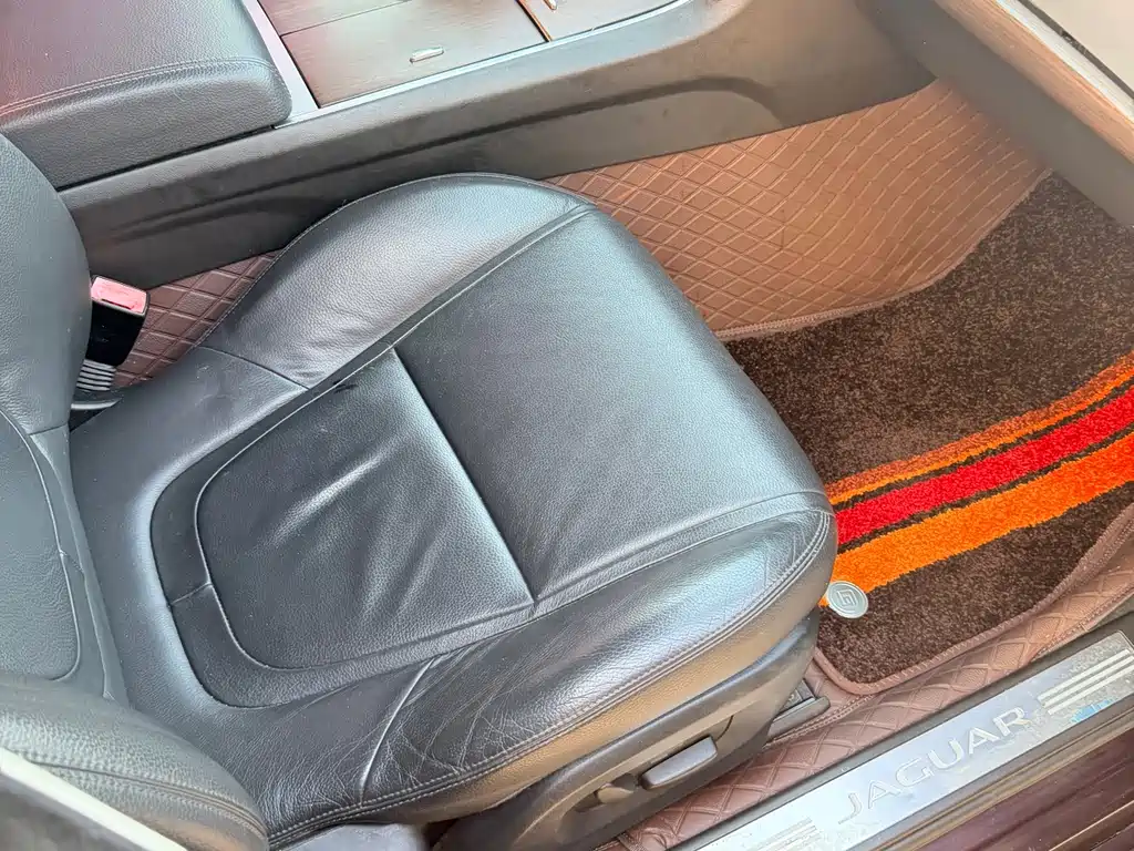Jaguar XF 2014 — фото 12