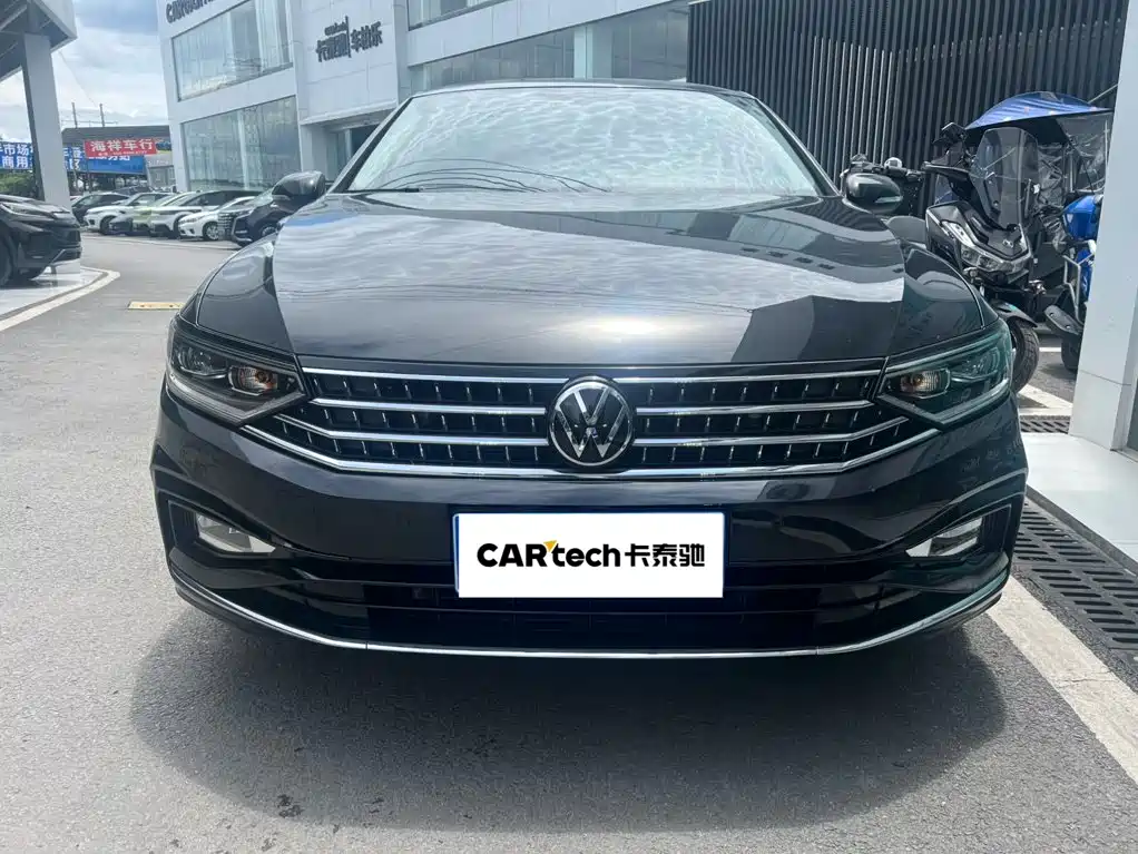 Volkswagen Magotan 2024