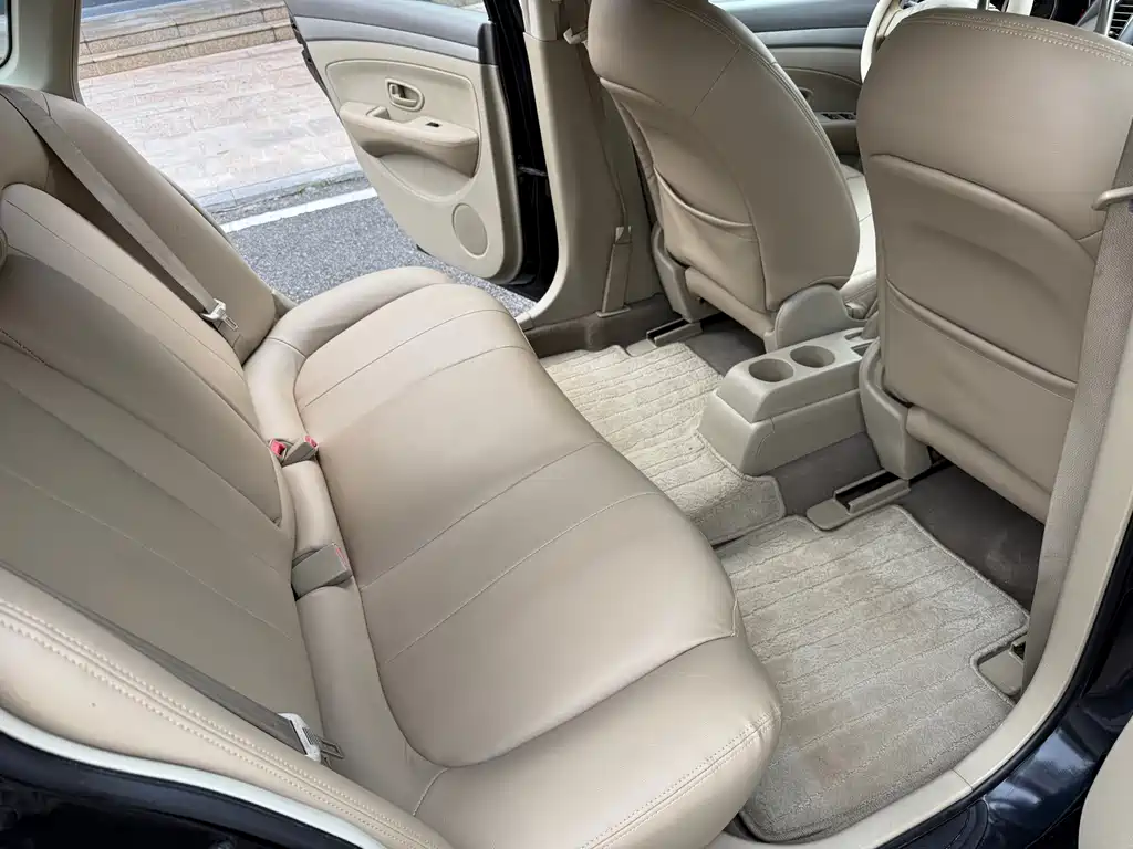 Nissan Sylphy 2012 — фото 12